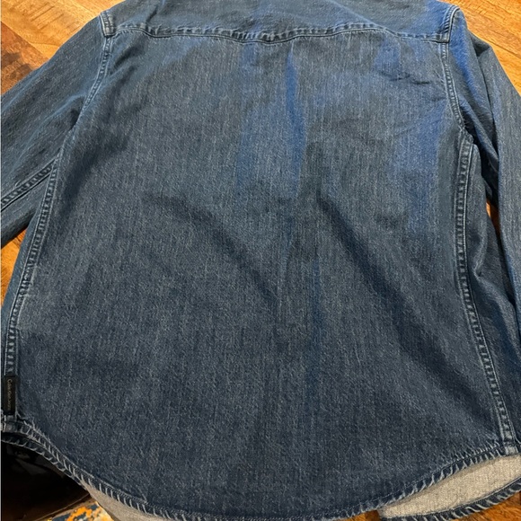 Calvin Klein - Picture 3 of 4